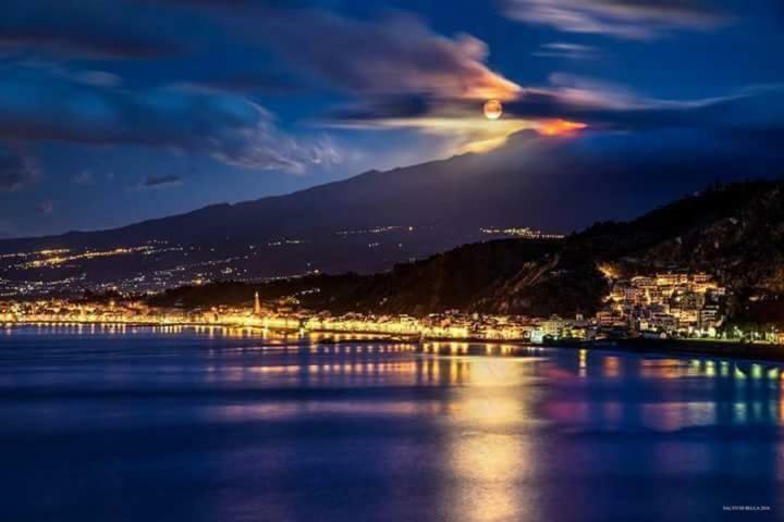 Taormina Castle And Sea View Appartement Buitenkant foto